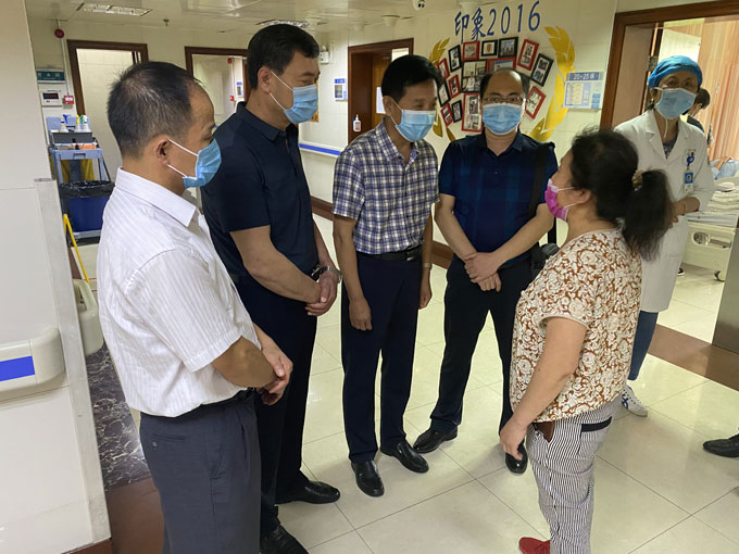 省见义勇为基金会秘书长孙伟 来我市慰问见义勇为人员、调研见义勇为工作(图2) 省见义勇为基金会秘书长孙伟 来我市慰问见义勇为人员、调研见义勇为工作(图2)