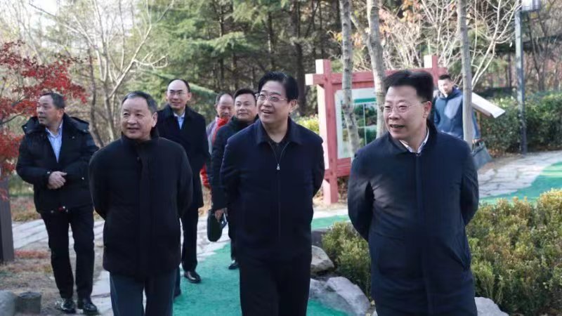 青岛市委政法委、市见义勇为基金会赴崂山区开展见义勇为主题调研(图2)